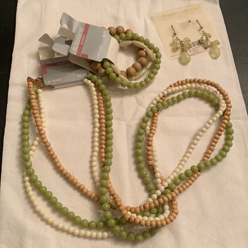 A necklace, bracelet and earrings